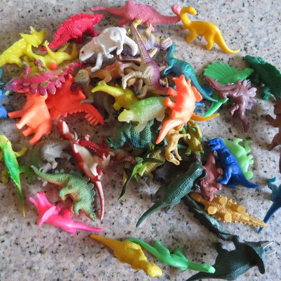 LOT of 48 DINOSAURS Carnivores Herbivores (125V) - Picture 2 of 2